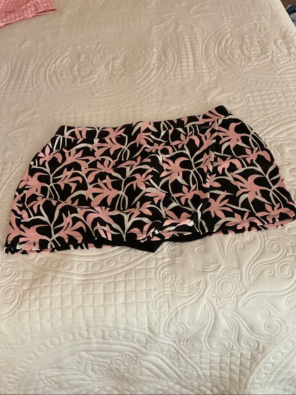 Jones New York Black Skort with Pink Leaf Print